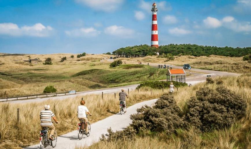 4-Persoons Vakantiehuisje Simmerwille Tzummarum Bagian luar foto